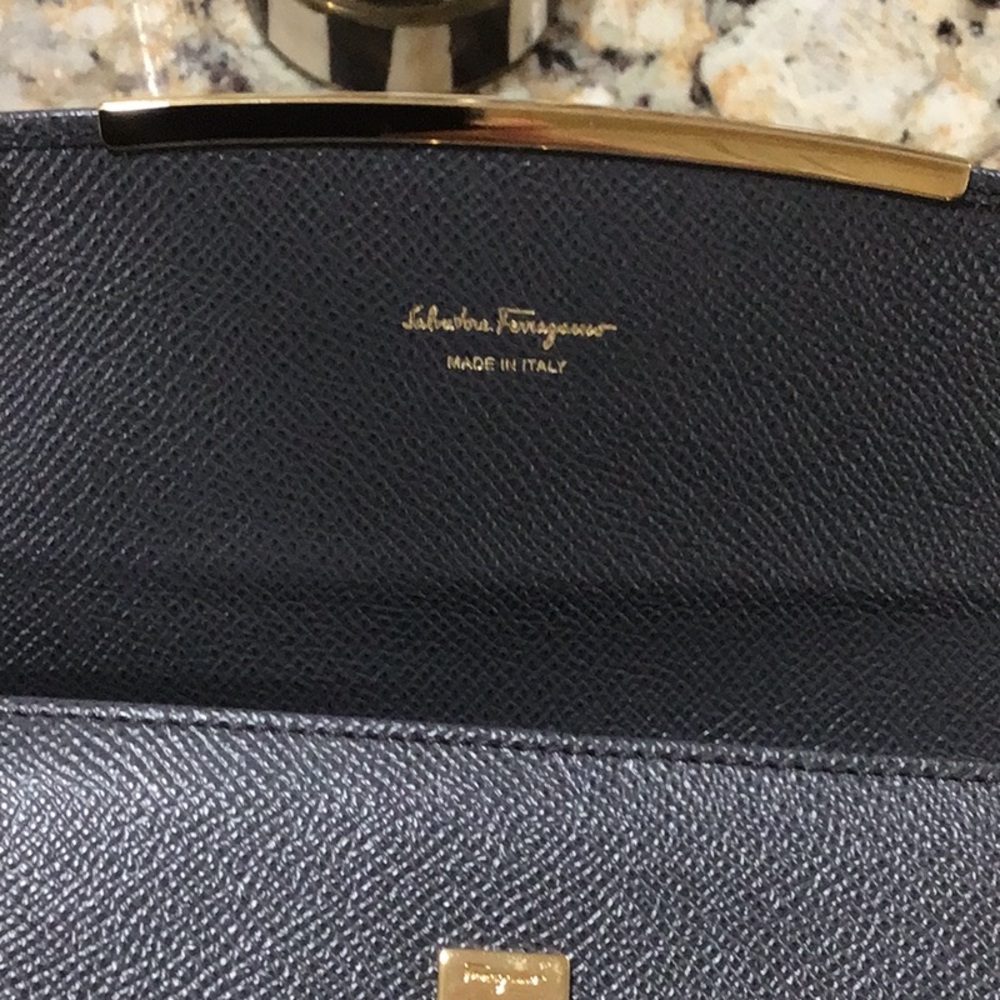 New Salvatore Ferragamo Leather Wallet Stromboli Sand - Picture 4 of 13